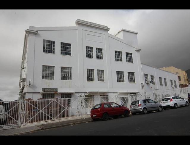 776M² BUILDING TO LET IN WOODSTOCK